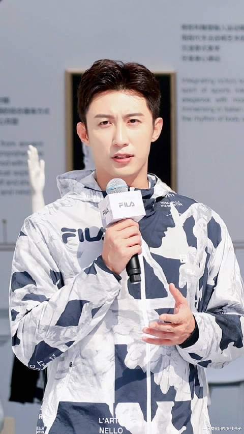 盘点18位当红小生身高体重数据,看完直呼:好帅好高好瘦!