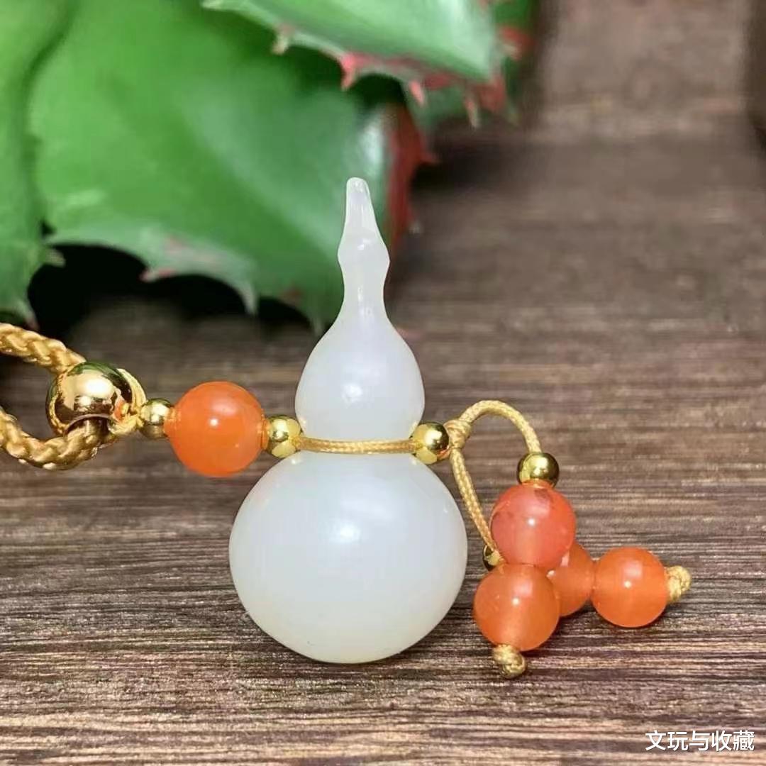 那个在和田玉世界摇曳的疯子，雕刻圈混迹的傻子就是我