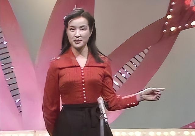 刘晓庆18岁当知青时的照片曝光,美翻全场!难怪她敢一辈子演少女