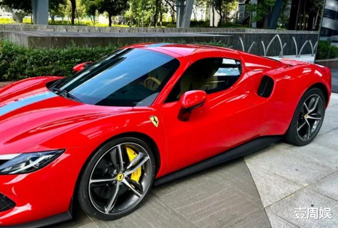 萧敬腾迎娶经纪人,晒千万钻戒求婚,百名嘉宾到场,周杰伦缺席