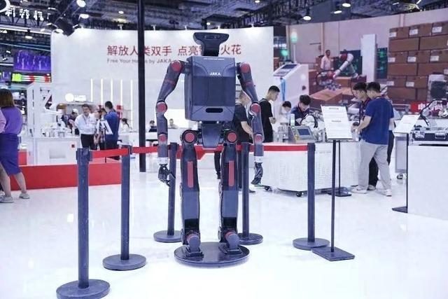 AI+3D视觉机械臂成为开发主流?从2024工博会看协作机器人发展方向