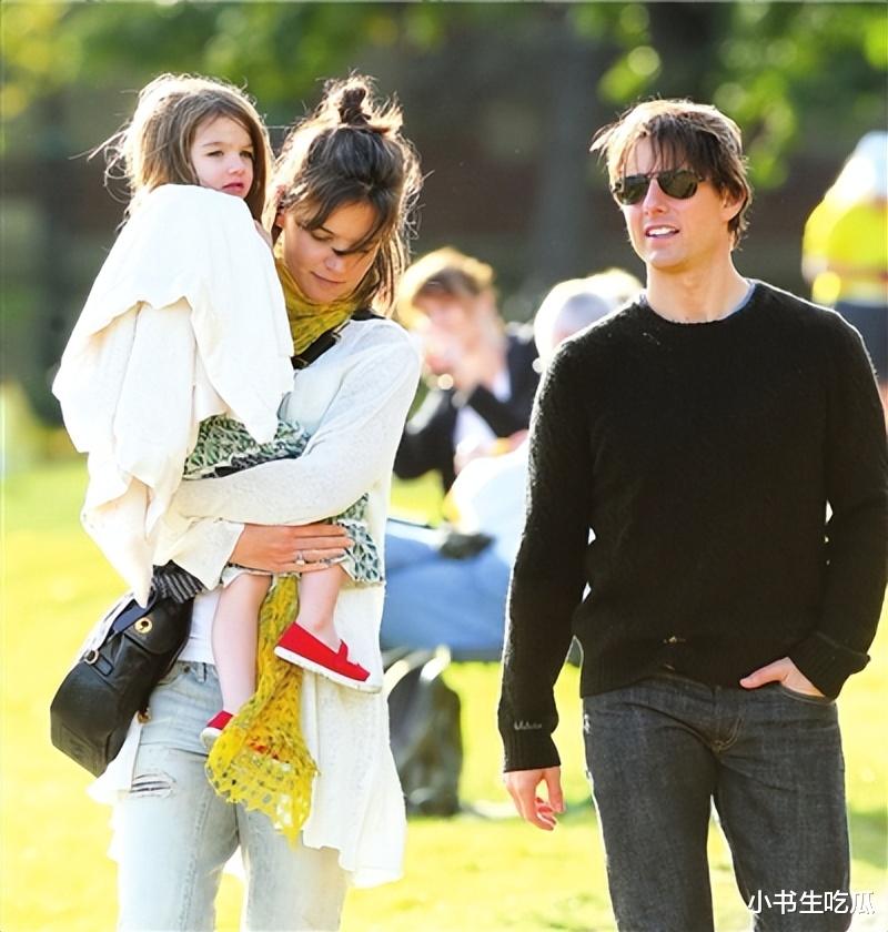 阿汤哥的女儿：身高超1.7米，越长越像父亲，穿衣风格和母亲一样
