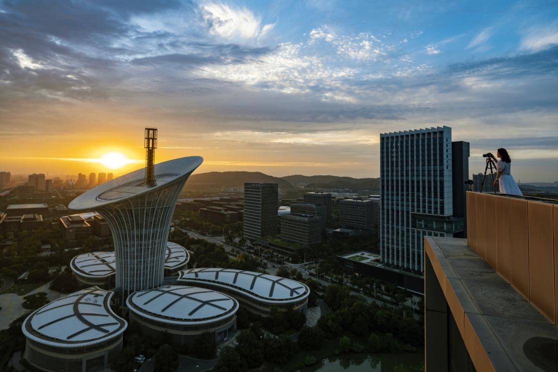 华为车BU被曝7000员工随引望剥离，老员工没有相关补偿