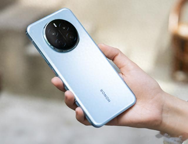 荣耀打响价格战,512GB+50倍变焦+5650mAh,高端旗舰突降720元