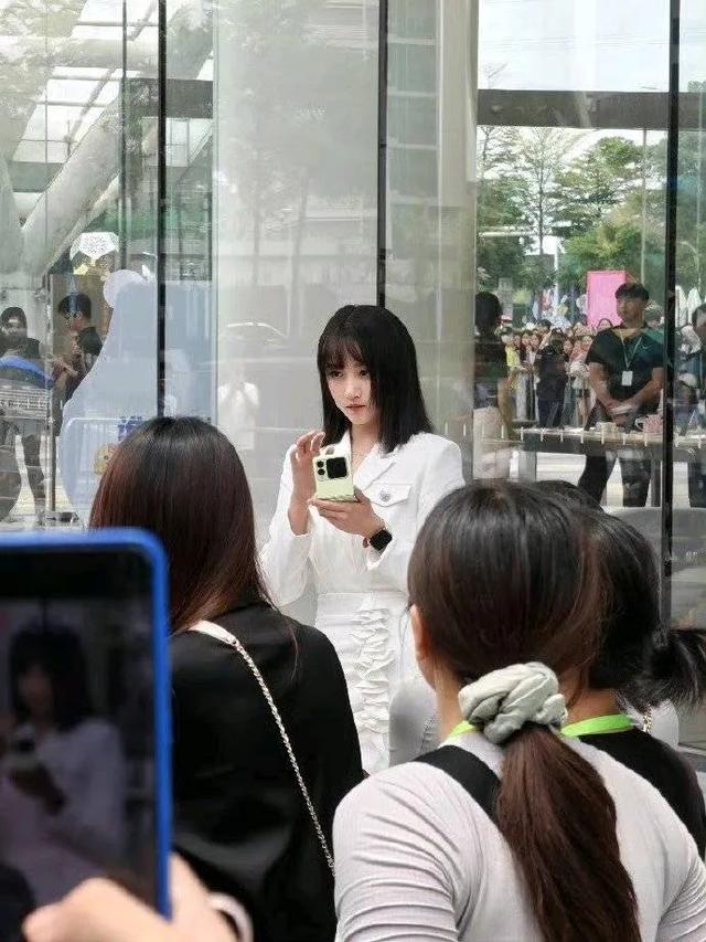 龚俊、林更新、关晓彤、白鹿、成毅、王一博、张凌赫、许凯