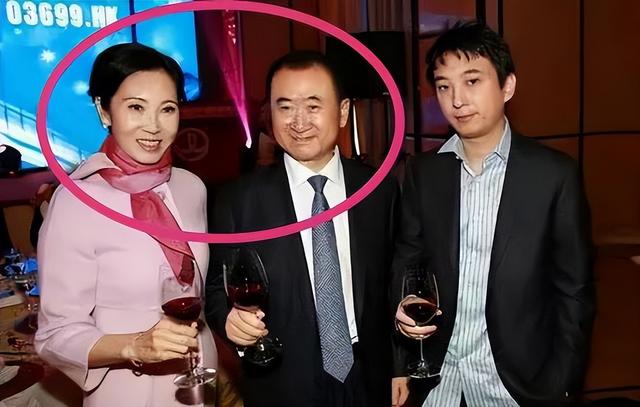 事实证明，卖力自救的王思聪，已在“非富二代”的路上，越走越远