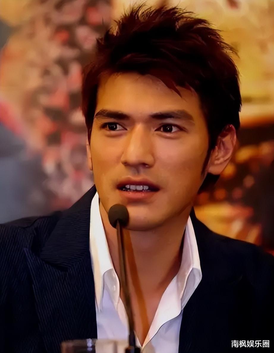 皮相相似,但骨相差了一大截,这两位男星共用一张脸,却天差地别