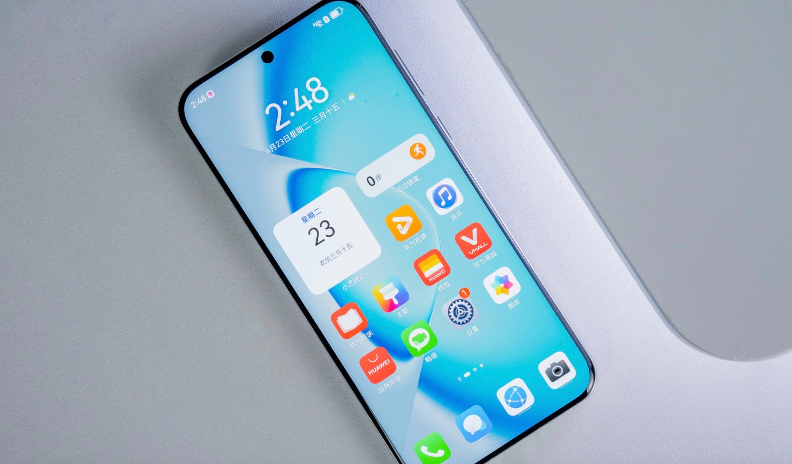 價格堅挺的華為，還是妥協了，麒麟芯+512G+鴻蒙OS，售價一跌再跌