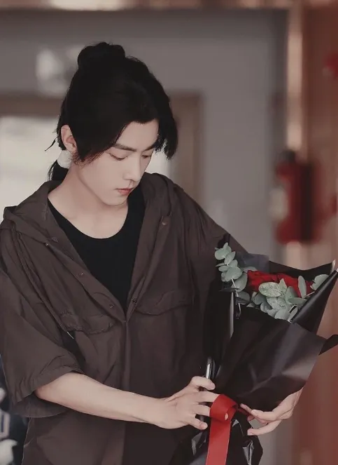 业内直率认证肖战“最火顶流”!全方位第一,肖战成功秘诀被曝光