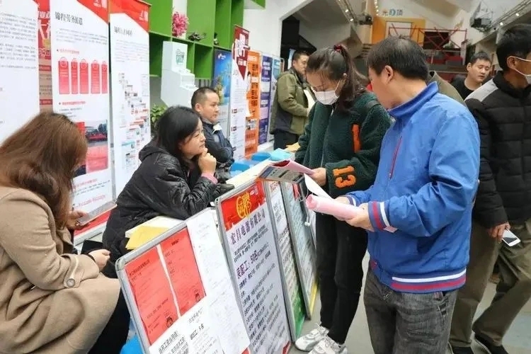 工厂老板：招工难，年薪10万都没人愿意来，打算开年就把厂子关了