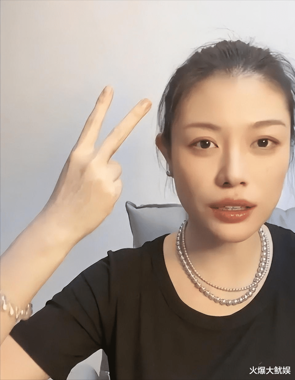 情侣也是同林鸟，但抱歉，这一次“森林北”李巧也救不了汪峰