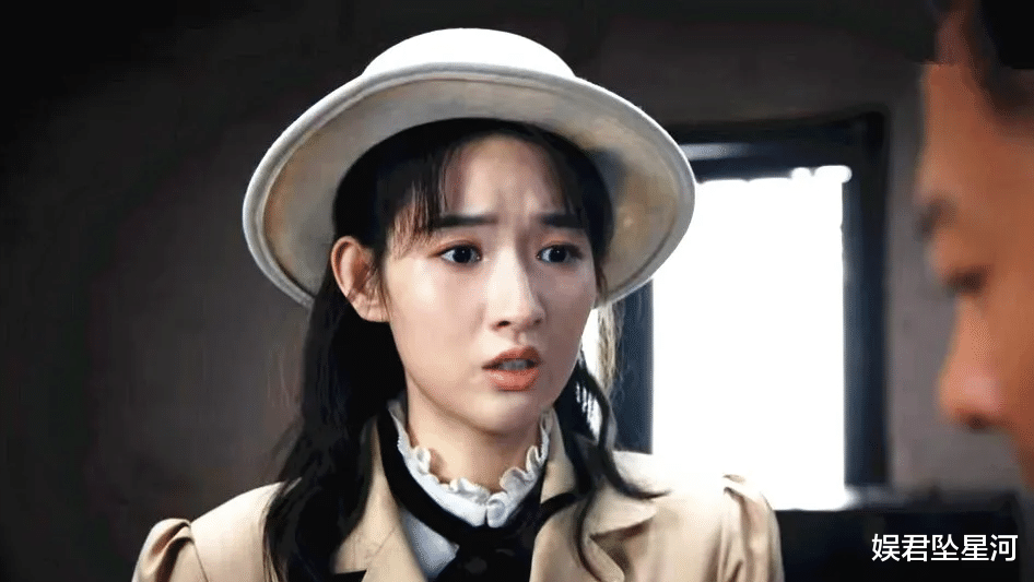 同样在《孤舟》演曾舜晞的爱人，王玉雯对比陈都灵，谁更让人心疼？