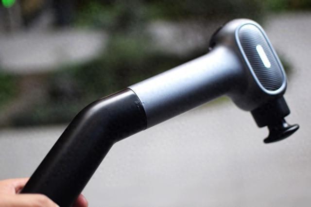 探索肌肉深层按摩 云康宝长柄筋膜枪 你的随身按摩师