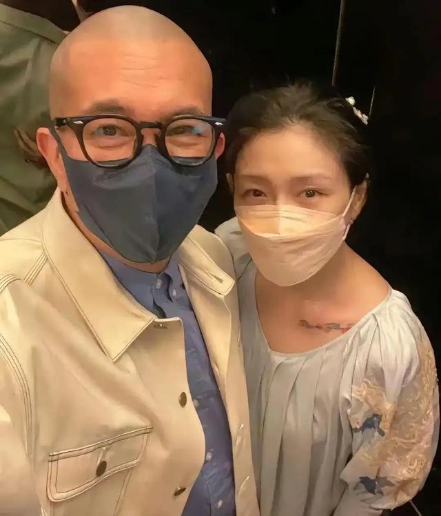 作家陈岚忍不了!大S一块表几十万,质问小S办豪宅派对是何居心?