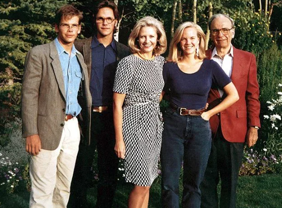 93岁默多克怒了,为守住千亿财产与3子女决裂,邓文迪携女儿站队