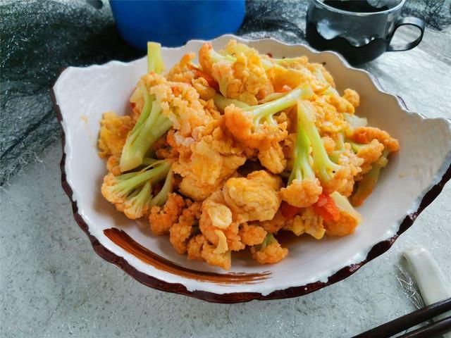 它是“天然叶酸”，中老年人隔天吃一次，骨骼强壮，防老年痴呆！