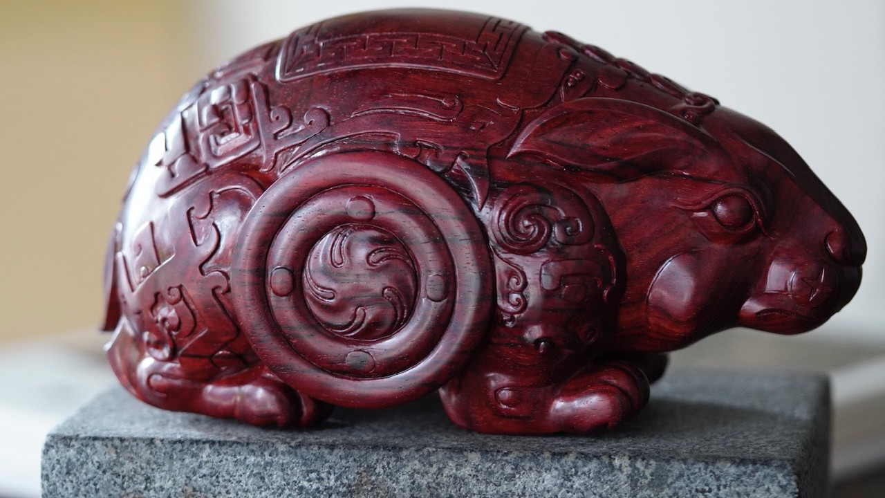 小叶紫檀，仿青铜铸造，兔尊