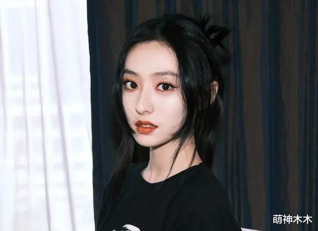 于适绯闻时间线被扒！劈腿张雨绮和胡连馨传绯闻，跟大姐保持往来