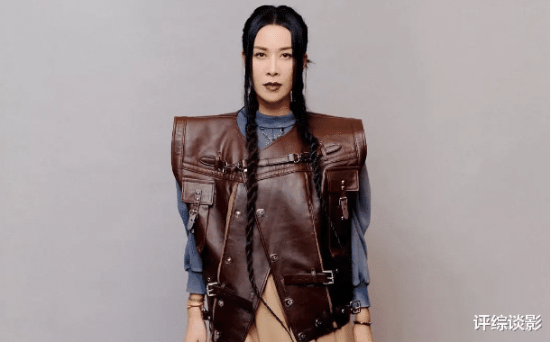 那英|丢人丢到国外？那英这个歌王不当也罢！