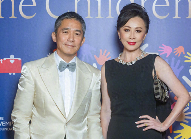 继刘德华之后,向华强夫妇也公开表明立场,难怪刘嘉玲会惹众怒!