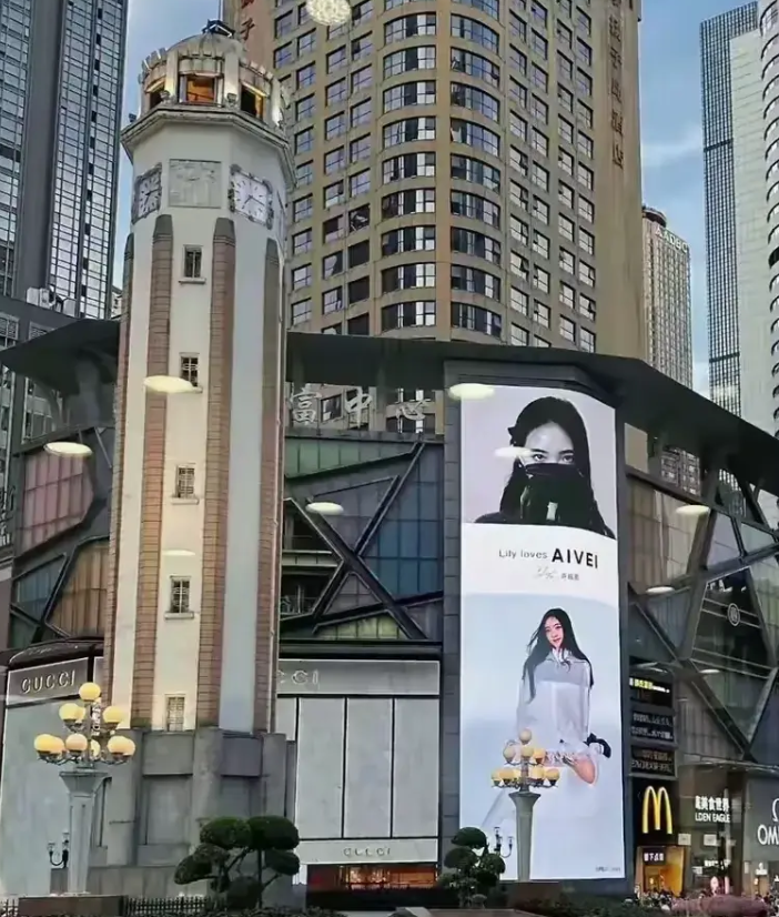 笑了！小S二女儿许韶恩登内地，代言国产品牌，网友维权遭无视