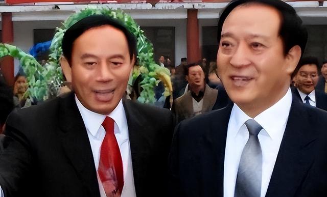 牛群|牛群：连上春晚却不甘现状，当副县长引起争议，如今怎么样了？