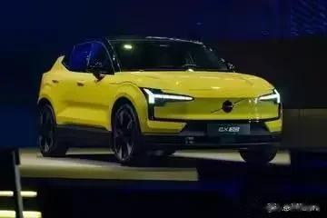 油车最后一口气“断了”，中国全固态电池量产，吉利降本成功！