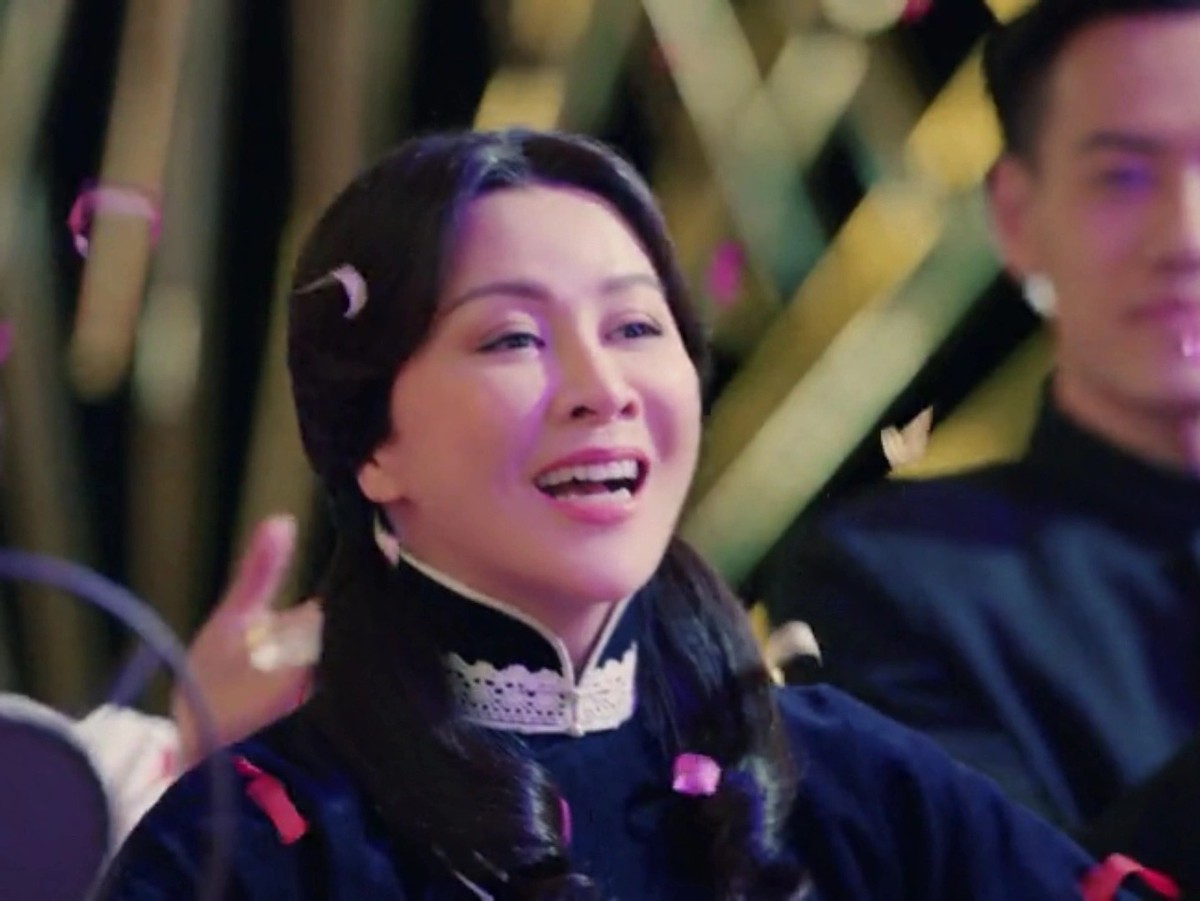 看了45岁陈乔恩演恶毒后妈，我发现：中年女人反油腻比扮嫩更显气质