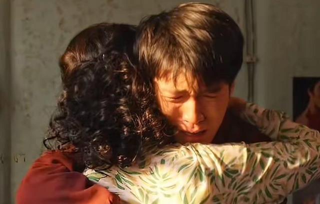 梅婷宠着、闫妮护着,长得不帅气却让大咖轮流作配,他啥来头?