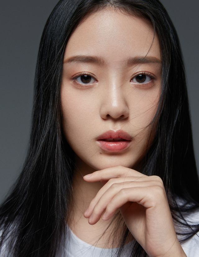 “短剧女王”徐艺真,从演员到老板,拆伴拆出来的机遇,爽文无疑