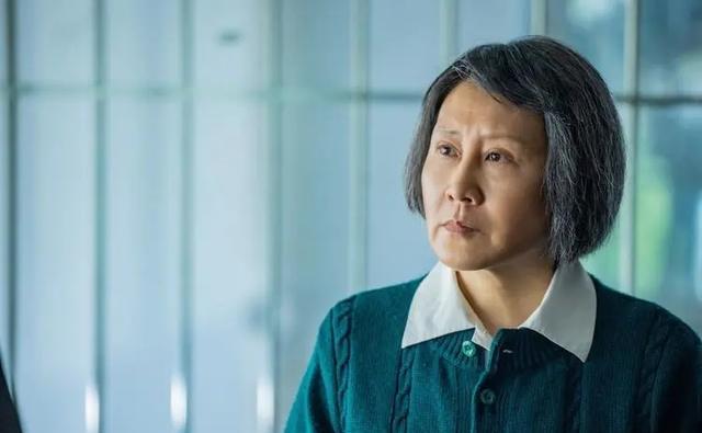 明明演技拉垮，却顶着老戏骨头衔，这4位艺人终于本相毕露了？