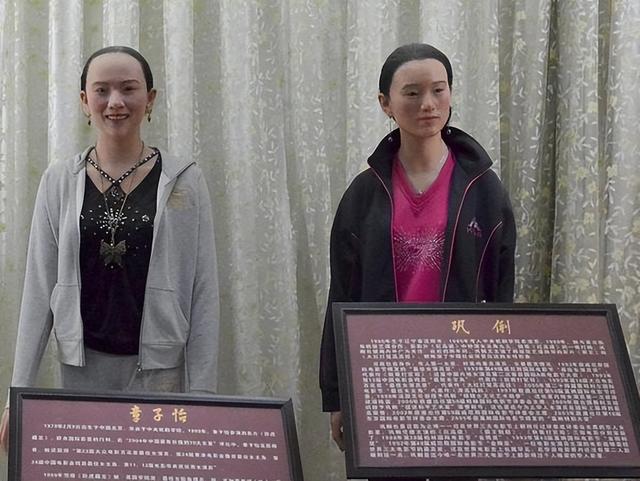 蒋欣为自己蜡像揭幕,夸赞:太像了!