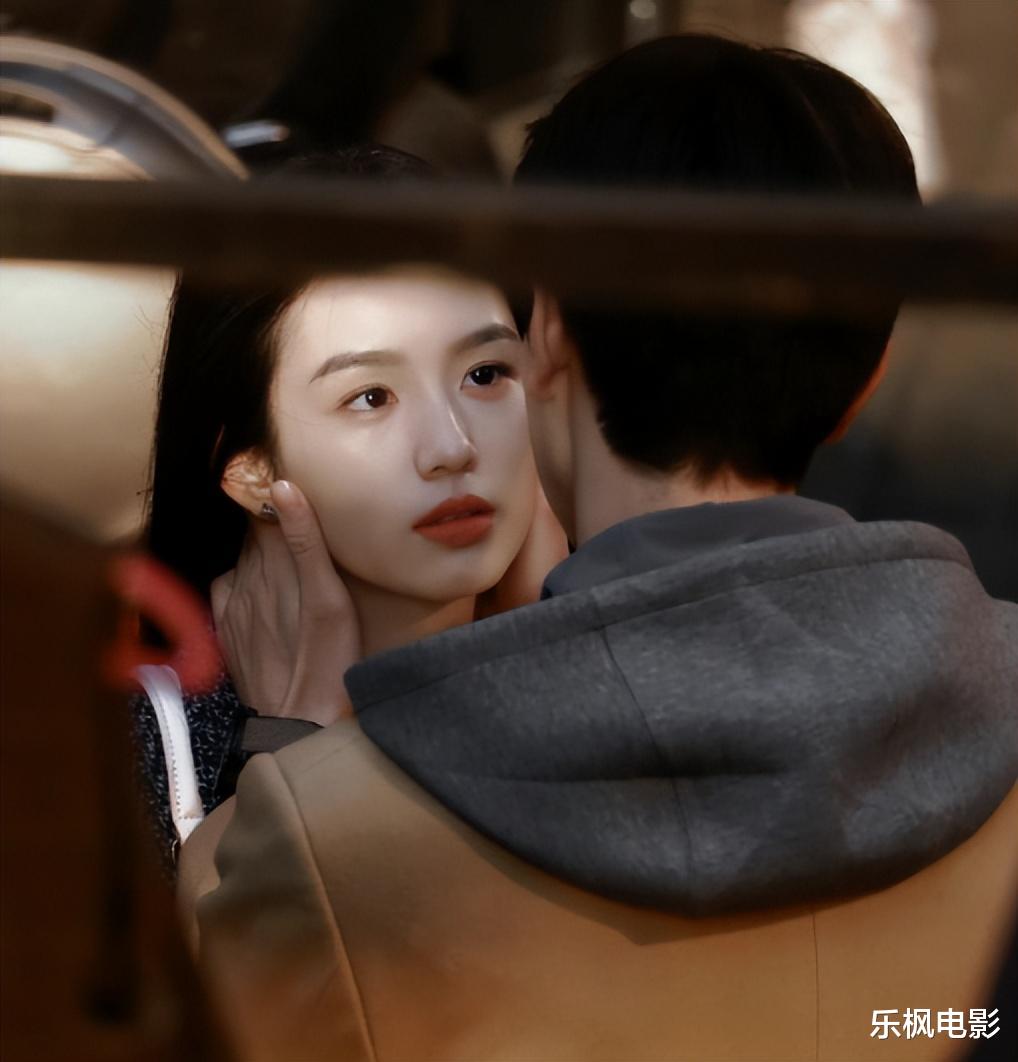 《别对我动心》一夜爆火：初入职场小白必看，周也摇身变成傻白甜