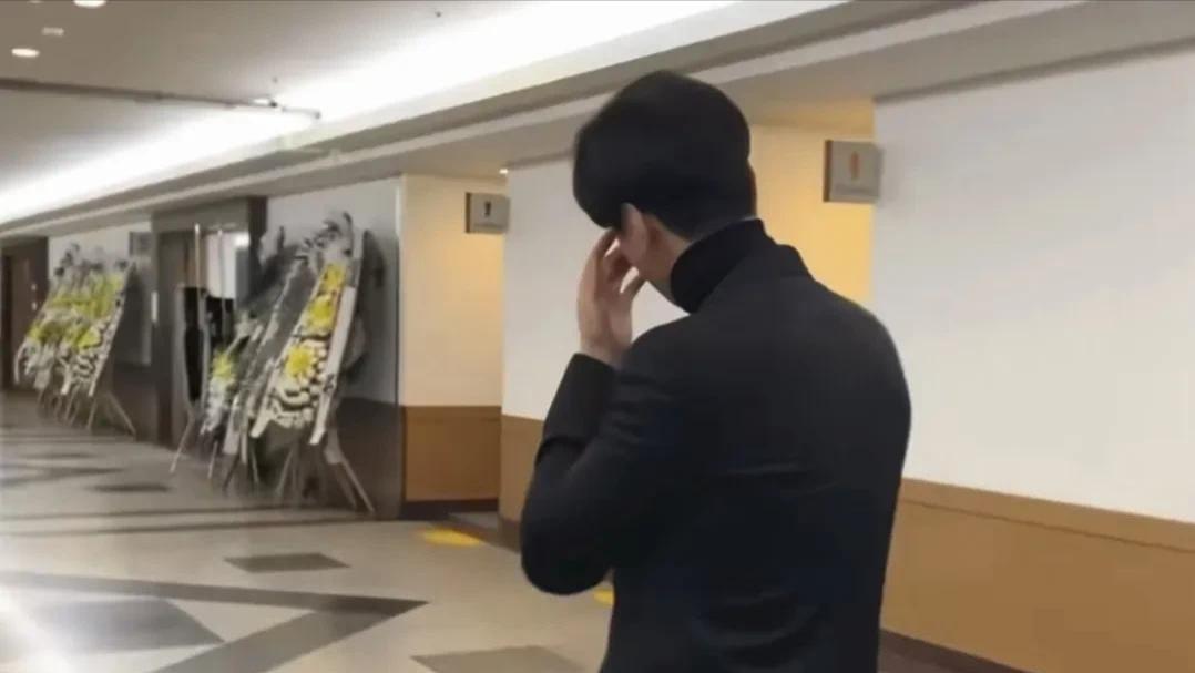 女星金赛纶死后，退圈15年的韩国第一美男现身！