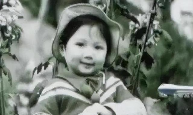 长成“人间水蜜桃”,离婚多年后“绯闻”不断,如今44岁依旧单身