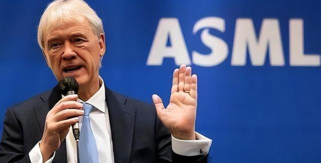 荷兰正式宣布,光刻机禁令再次升级,ASML:我们太自以为是了