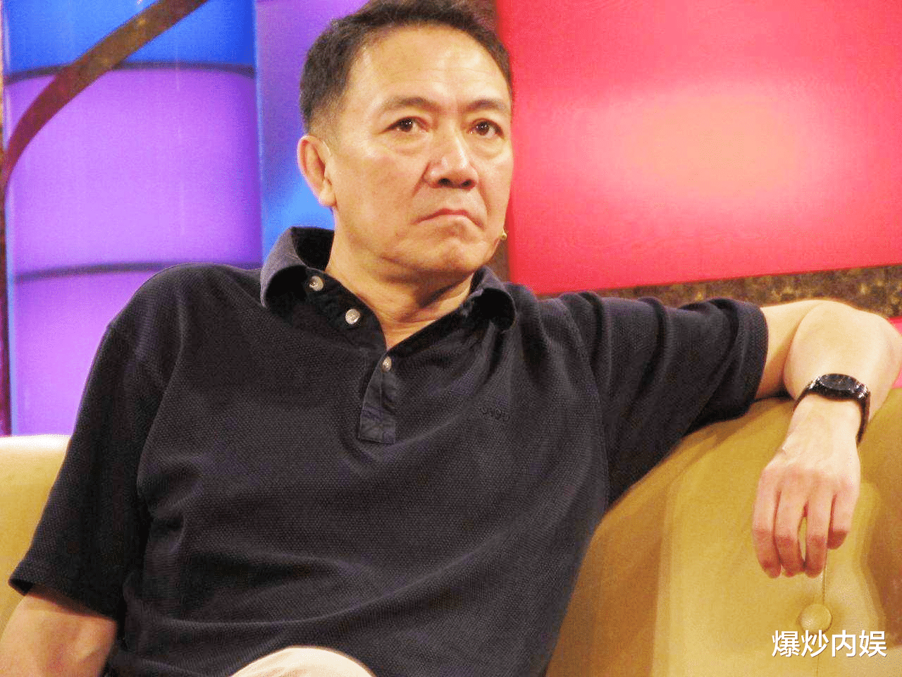 儿子30年的报复让他遗憾终生,抛弃24年原配,迎娶小娇妻