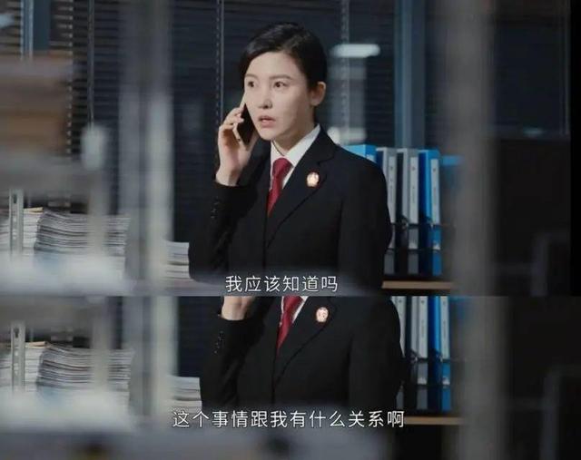 当“歪瓜脸”混进《执行法官》,撞上天然脸演员,简直是降维打击