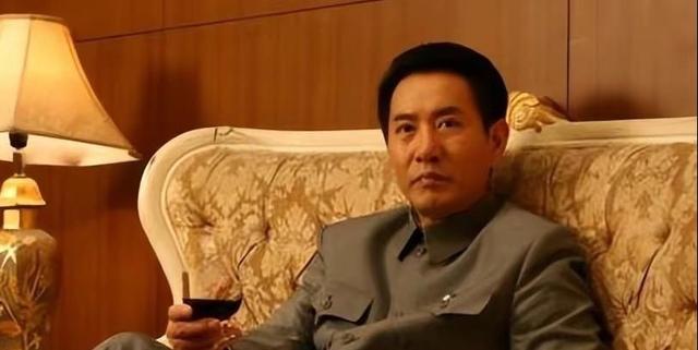 “坏人专业户”姚刚:一生无妻无子,如今53岁在千万豪宅一个人住