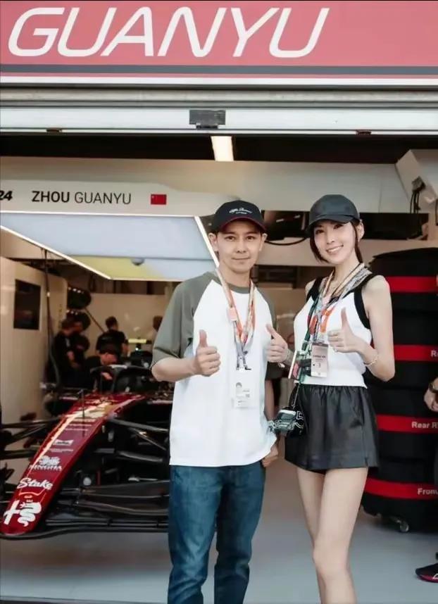 林志颖现面相与之前大不同,表情僵硬 ,看起来既老又年轻,很奇怪