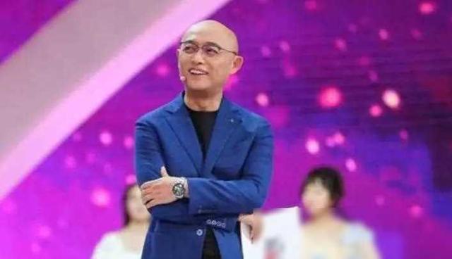 49岁主持人孟非突然倒下,警钟长鸣,警醒每个人注意健康!