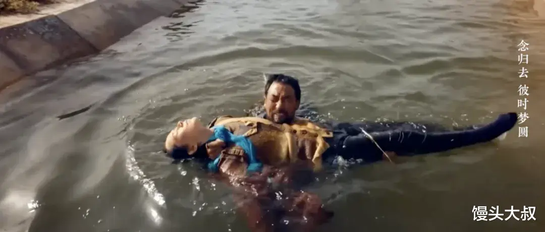 同样都是饰演张桂梅校长，宋佳被网友群赞，海清为啥被群嘲？