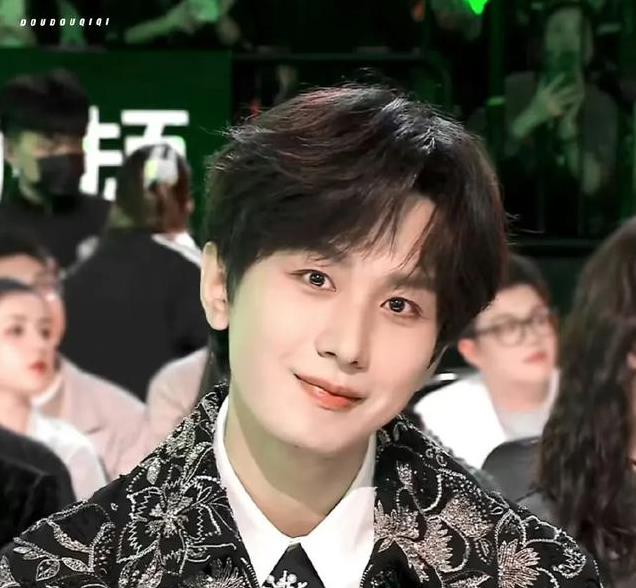 身高180以上的美男出炉，瑞风眼帅哥登顶，林更新16于适14李现10