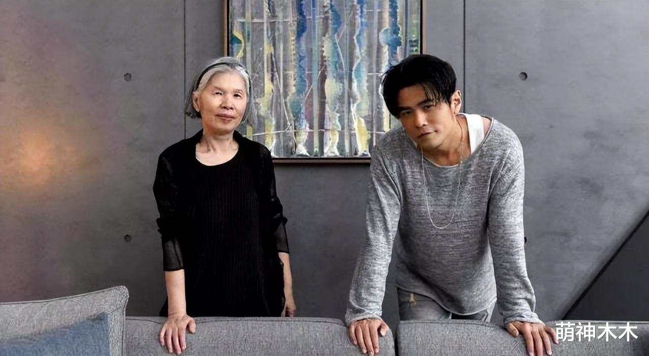 林青霞深夜自曝受伤,患失眠长达20年,意外暴露婚姻情况