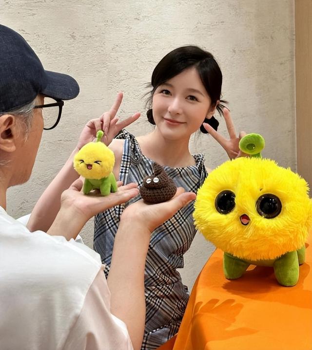 61岁周星驰遗嘱疑曝光,张柏芝也在名单中?全网震怒:太扯了!