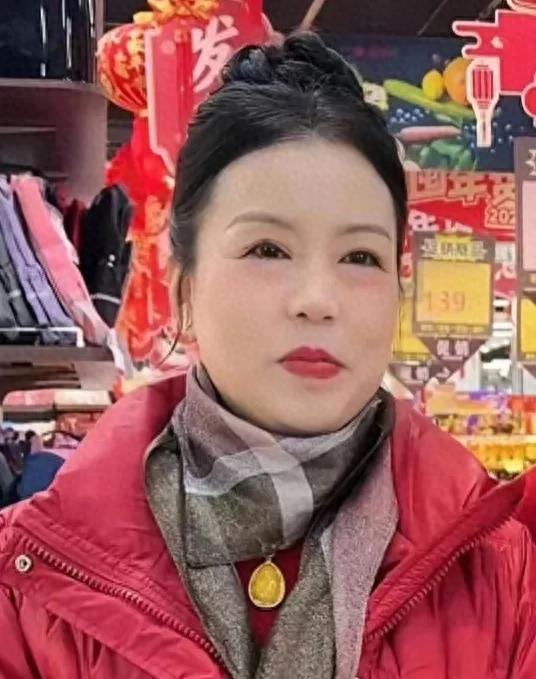 许妈人设再遭质疑，质疑者找缺点方式引热议