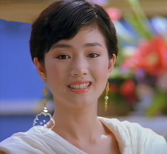 1994年的巩俐,长得跟山口百惠一模一样,这些照片让人越看越迷糊