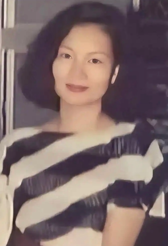 包机再迎反转!表面是小S运筹帷幄,实际上黄春梅才是深藏不露