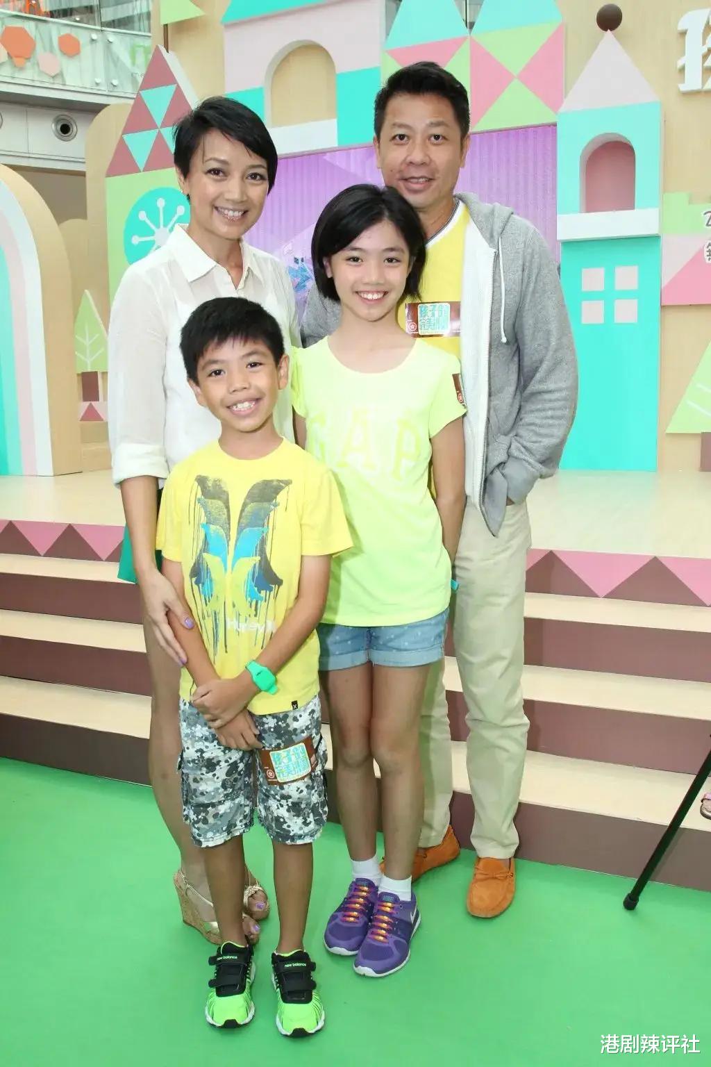 昔日港姐冠军近况曝光，独自庆祝54岁生日疑婚变，曾抵押后冠还欠债