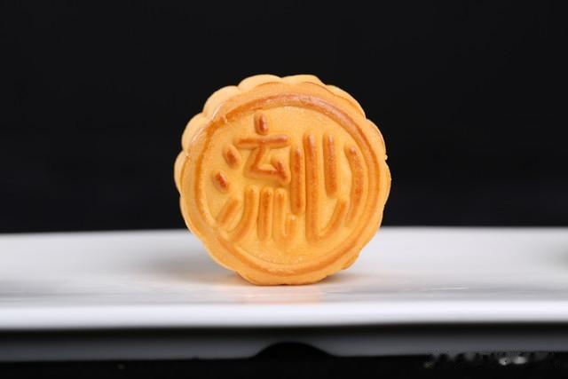 月饼销量大崩溃,一亿人选择远离,月饼也慌了,原因何在?